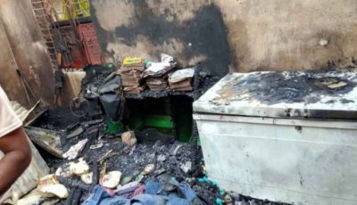 অগ্নিকাণ্ডে বাড়ি দোকান ঘর ভস্মিভুত