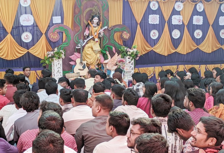 বিদ্যা, বুদ্ধি আর শুভবোধ লাভের আশায় সরস্বতীর পূজার আয়োজন 