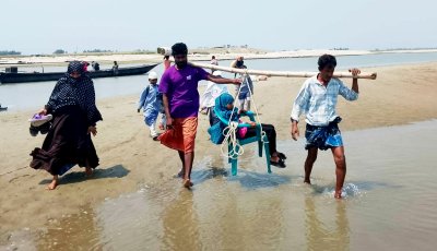 চরের কান্না- চিকিৎসার অভাবে পথে হারিয়ে যায় কত জীবন 