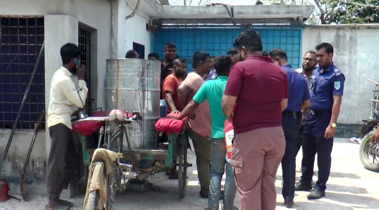 সাঘাটায় ১২৫০ লিটার পেট্রোল জব্দ, ২ জনকে কারাদণ্ড ও জরিমানা